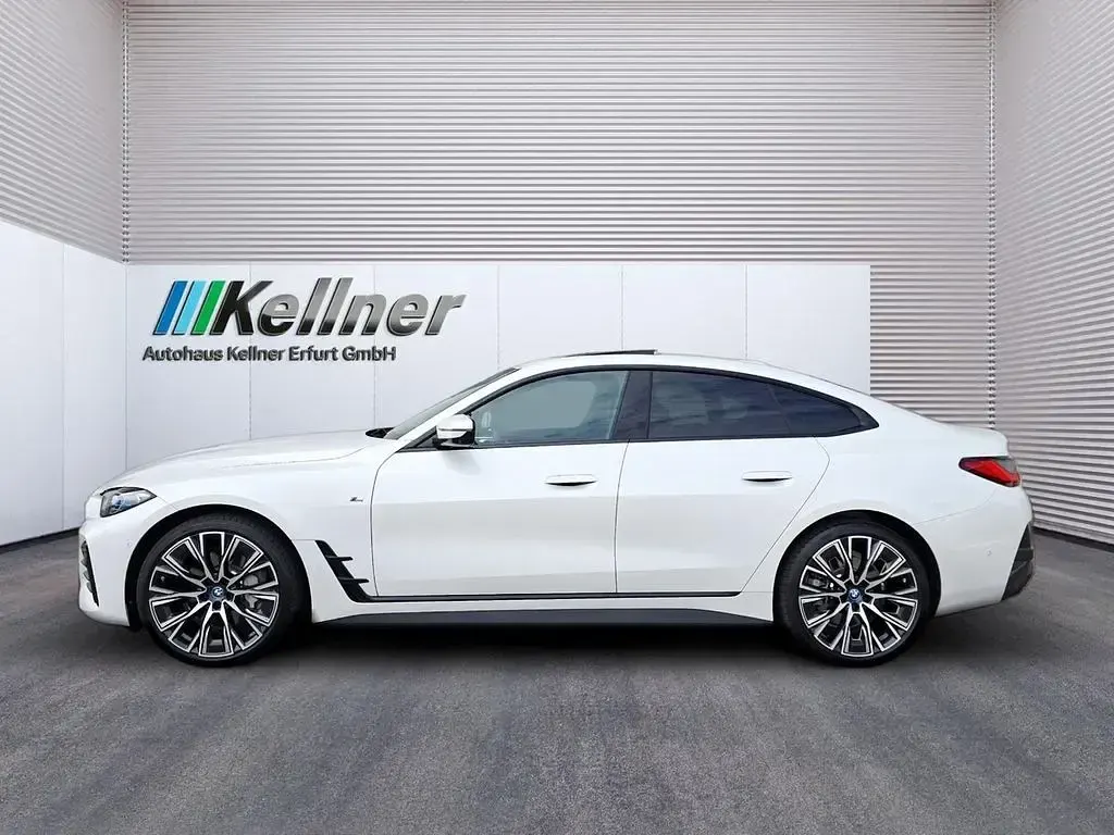 Gebraucht BMW i4 M Sport 210 kW (286 PS) 2023 Weiß Limousine