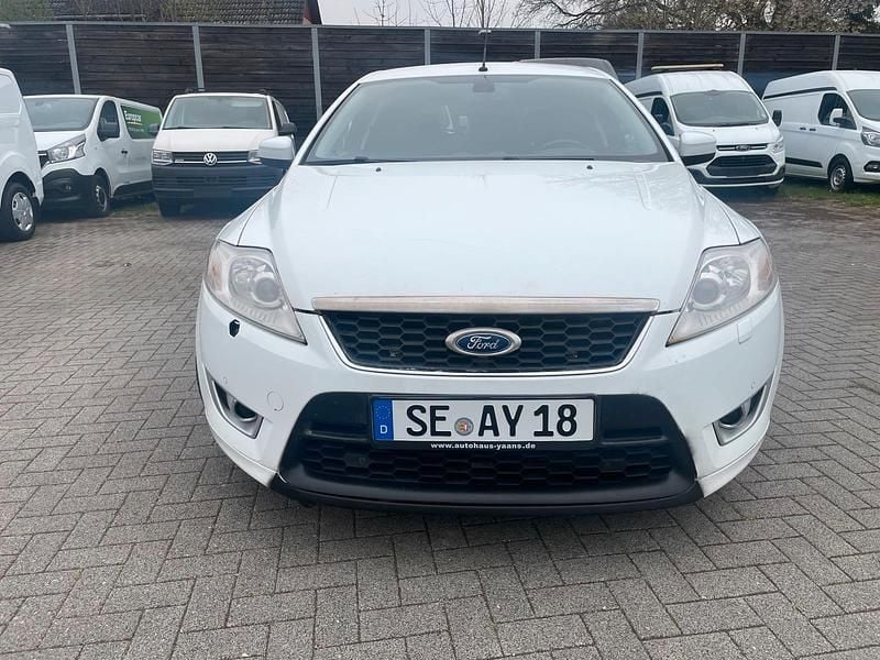 Gebraucht Ford Mondeo 140 PS (102 kW) 2010 Weiß Limousine