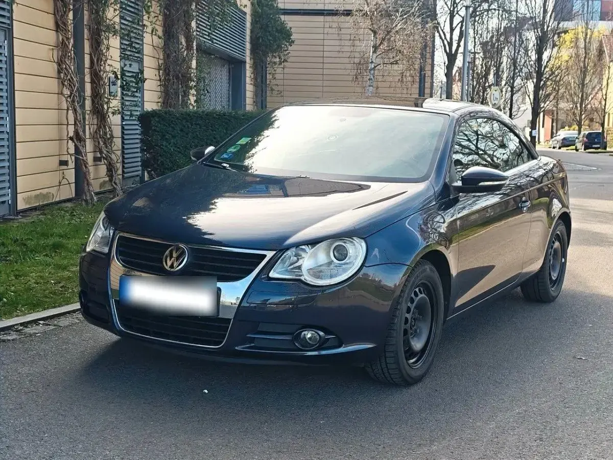 Second-hand VW Eos 122 CP (89 kW) 2010 Albastru Cabrio