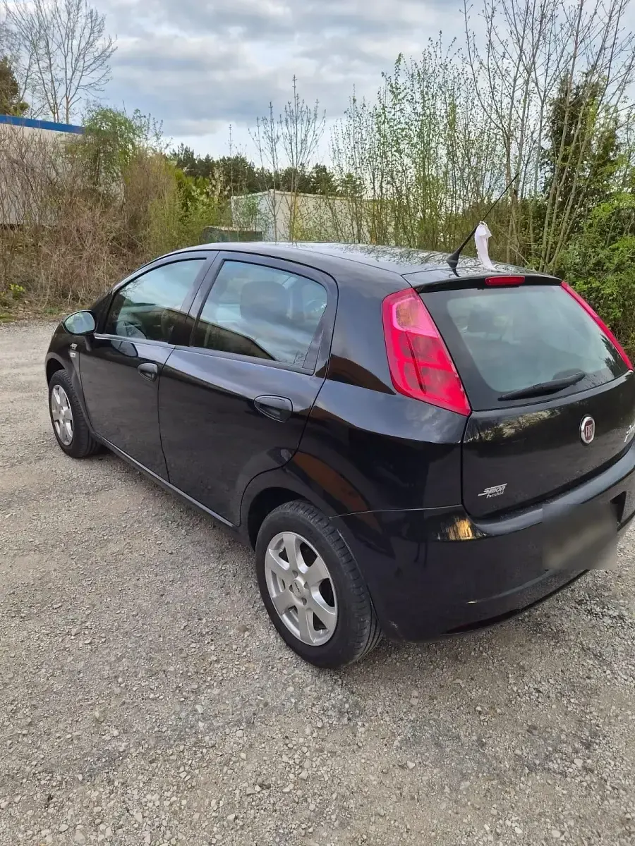 Gebraucht Fiat Punto 69 PS (50 kW) 2013 Schwarz Kleinwagen
