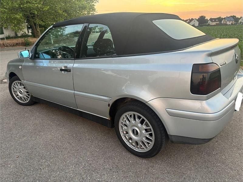 Gebraucht VW Golf Cabriolet Conceptline 90 PS (66 kW) 2002 Silber Cabrio