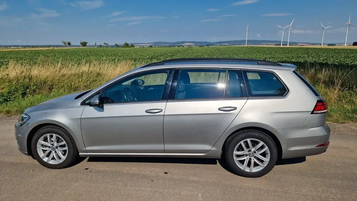 Gebraucht VW Golf VII Comfortline 116 PS (85 kW) 2019 Silber Kombi