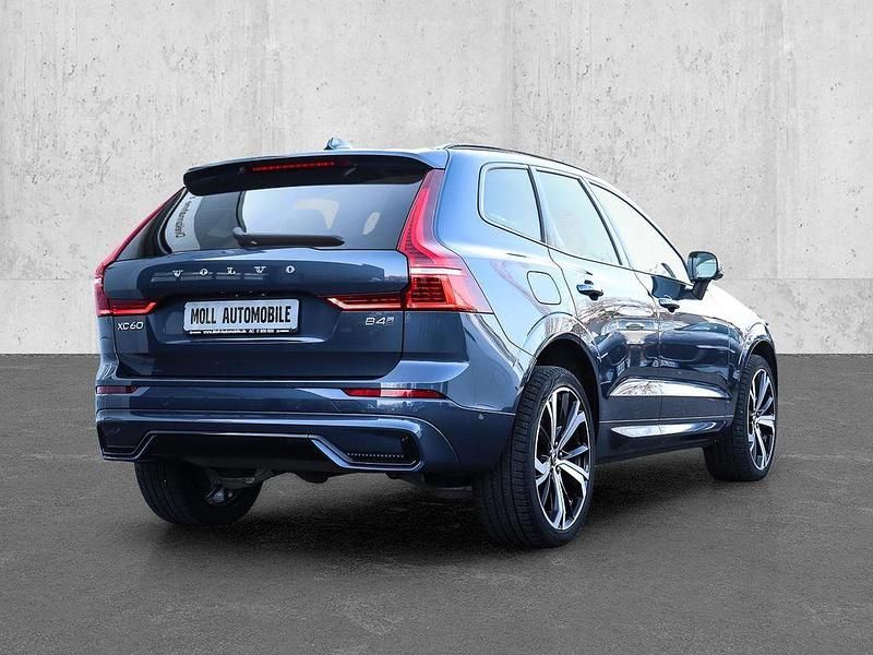 Gebraucht Volvo XC60 Ultimate 197 PS (144 kW) 2023 Blau SUV