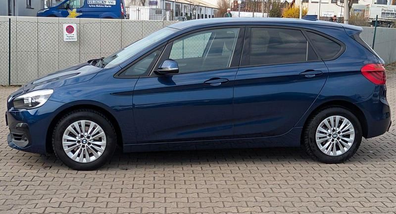 Gebraucht BMW 218 Active Tourer Performance 140 PS (102 kW) 2020 Blau Van / Kleinbus
