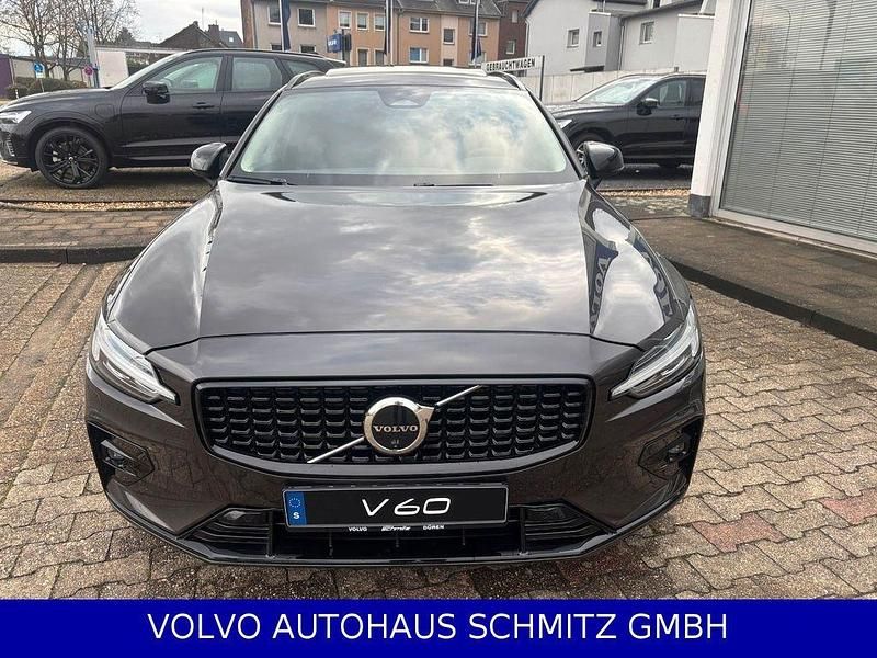 Gebraucht Volvo V60 Plus 197 PS (144 kW) 2025 Grau Kombi