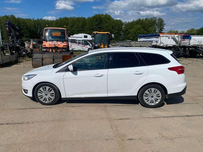 Usata Ford Focus 120 CV (88 kW) 2017 Bianco Station wagon