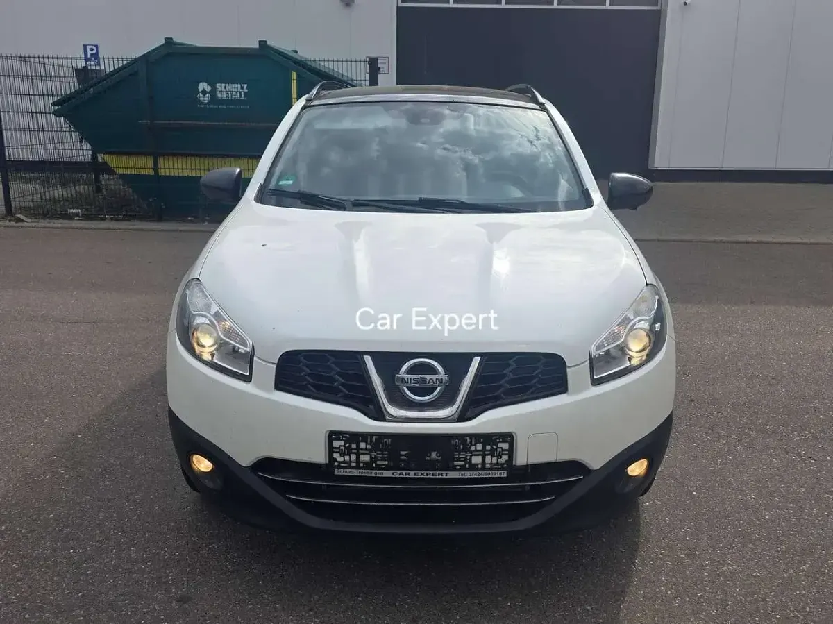 Gebraucht Nissan Qashqai Visia 131 PS (96 kW) 2013 Weiß SUV