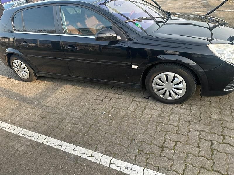 Gebraucht Opel Signum 120 PS (88 kW) 2007 Schwarz Kleinwagen