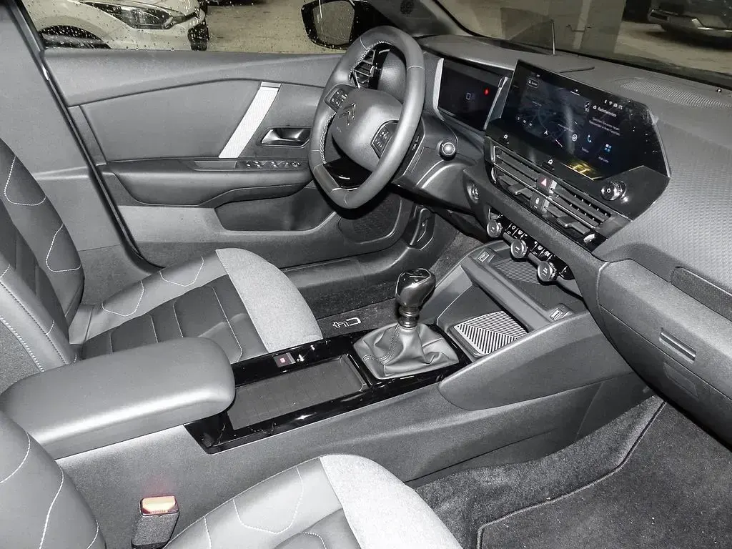 Gebraucht Citroën C4 Shine 131 PS (96 kW) 2023 Island blau (metallic) SUV