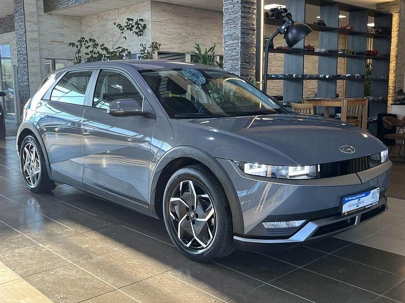 Grau Gebraucht 2022 Hyundai Ioniq 6 Limousine | 22.700 € (Superpreis) - Bild 1/4