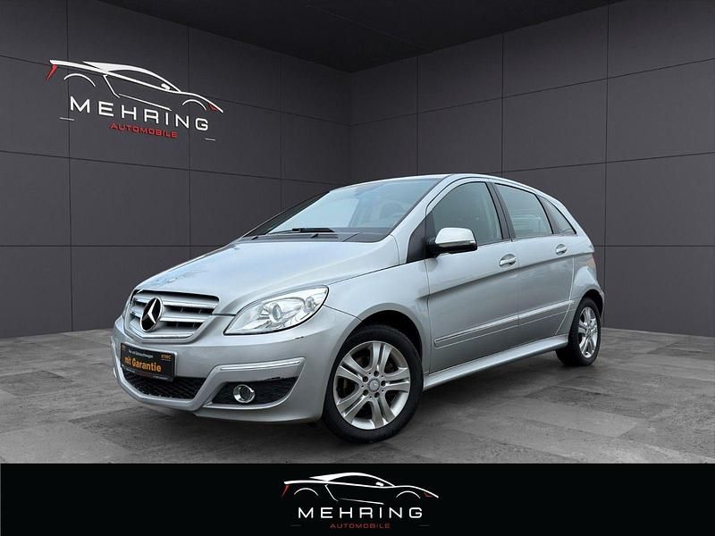 Gebraucht Mercedes B180 116 PS (85 kW) 2011 Silber Van / Kleinbus