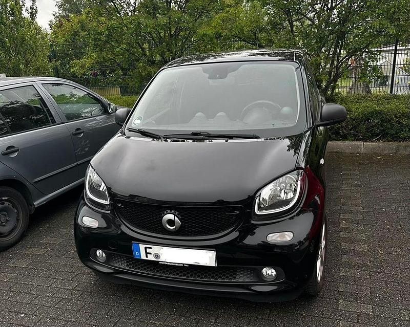 Gebraucht Smart ForFour Passion 90 PS (66 kW) 2018 Schwarz Kleinwagen
