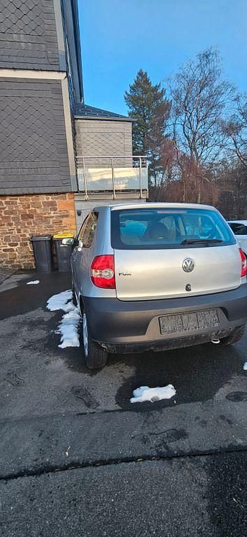 Gebraucht VW Fox 54 PS (39 kW) 2007 Silber Kleinwagen