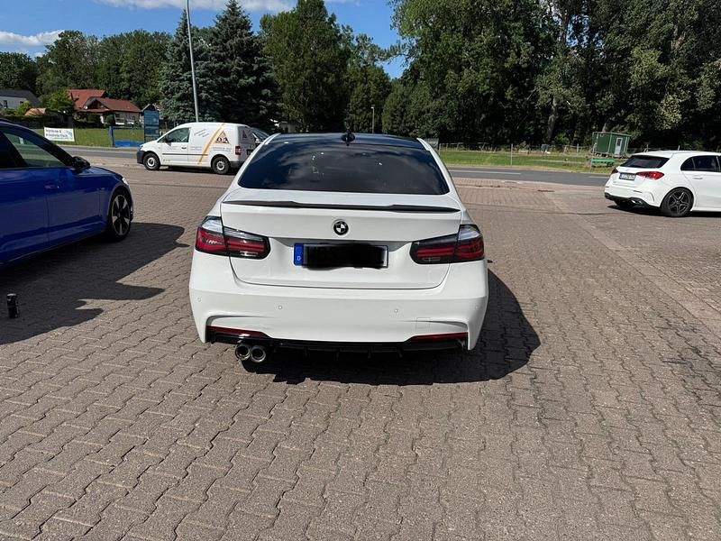 Gebraucht BMW 330 M Performance 258 PS (189 kW) 2014 Weiß Limousine