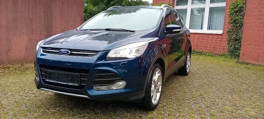 Usata Ford Kuga 163 CV (119 kW) 2013 Blu SUV