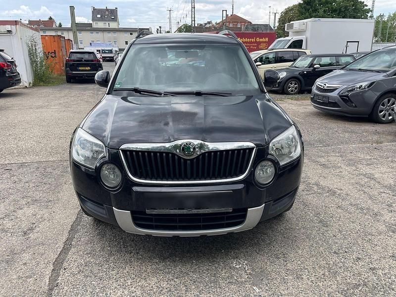 Schwarz Gebraucht 2011 Skoda Yeti SUV | 2.499 € (Superpreis) - Bild 1/4