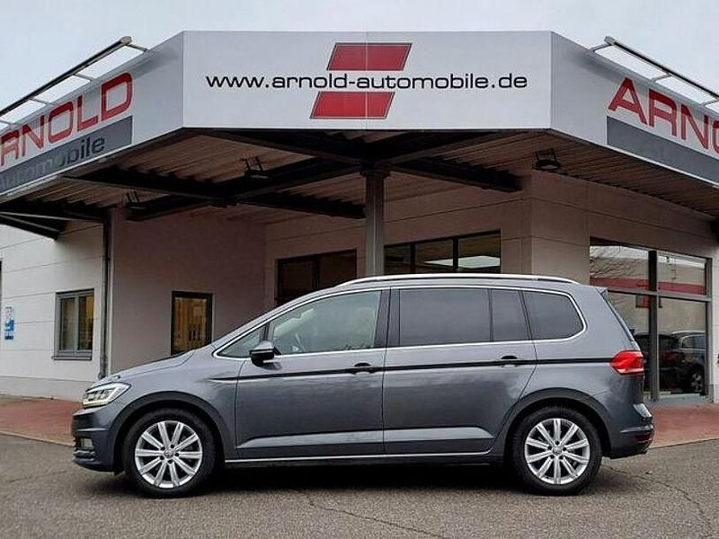 Grau Gebraucht 2016 VW Touran Highline Van / Kleinbus | 10.500 € (Guter Preis) - Bild 1/4