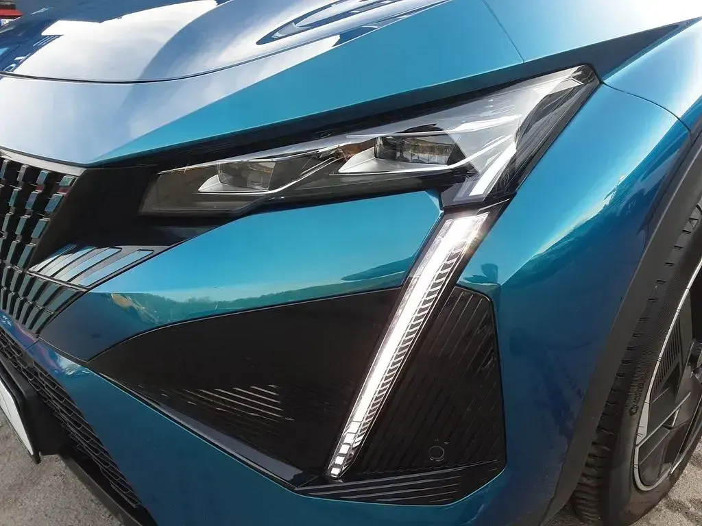 Gebraucht Peugeot 408 GT 131 PS (96 kW) 2023 Metfa obsession blau SUV