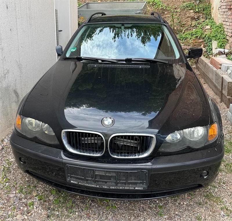 Schwarz Gebraucht 2005 BMW 318 Kleinwagen | 950 € - Bild 1/4
