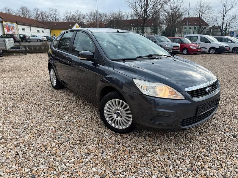 Gebraucht Ford Focus 101 PS (74 kW) 2010 Grau Limousine
