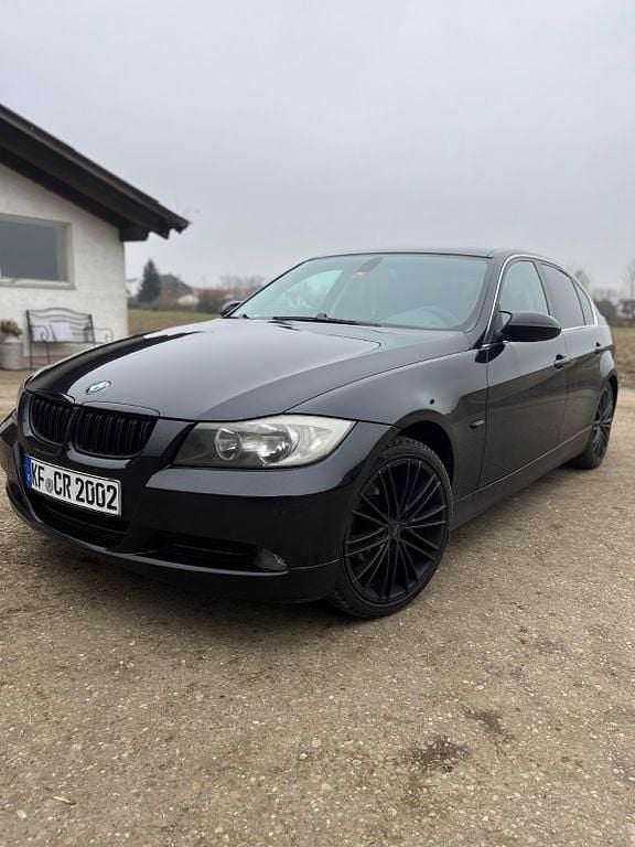 Silber Gebraucht 2007 BMW 318 Limousine | 4.000 € (Guter Preis) - Bild 1/3