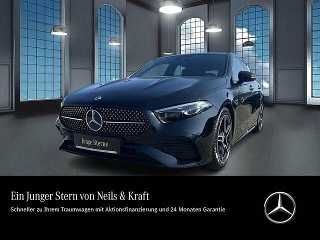 Unilack nachtschwarz Gebraucht 2024 Mercedes A200 AMG Limousine | 36.580 € (Teuer) - Bild 1/2