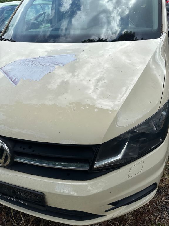 Beige Gebraucht 2016 VW Caddy Highline Van / Kleinbus | 5.999 € (Guter Preis) - Bild 1/4