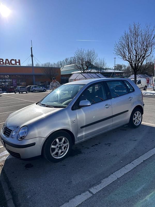 Silber Gebraucht 2003 VW Polo Kleinwagen | 2.300 € - Bild 1/4