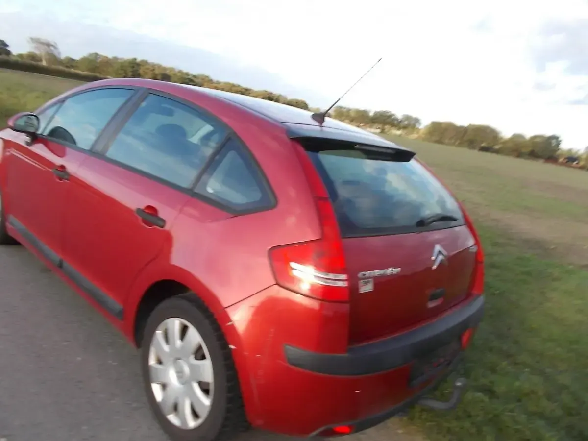 Gebraucht Citroën C4 88 PS (64 kW) 2007 Grün Limousine