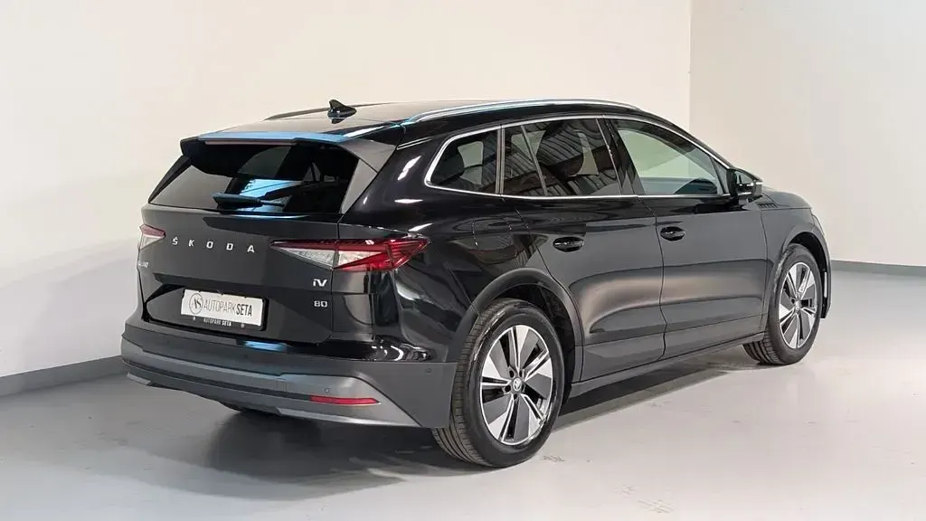 Gebraucht Skoda Enyaq iV Loft 150 kW (204 PS) 2022 Schwarz SUV
