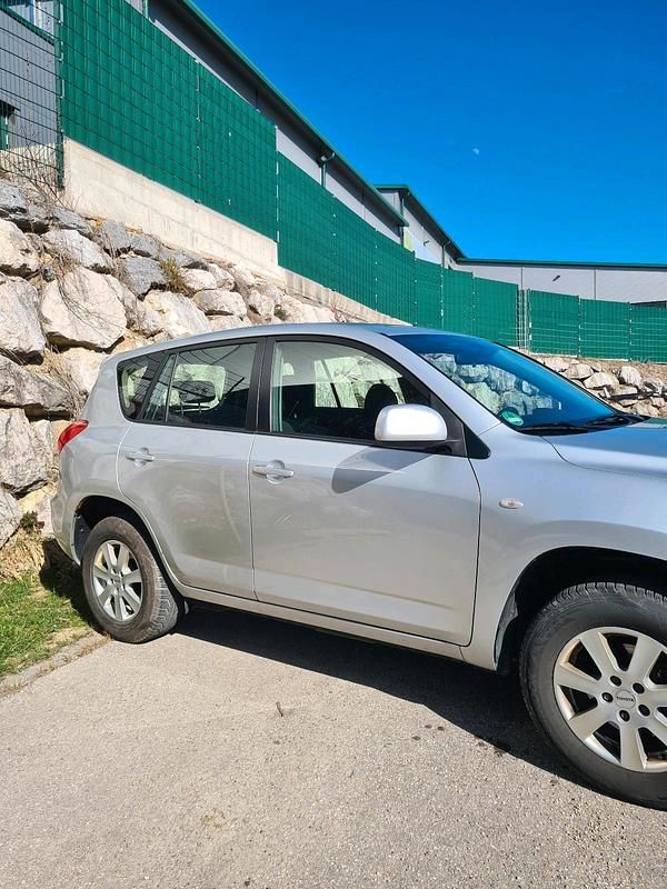 Gebraucht Toyota RAV4 152 PS (111 kW) 2007 Silber SUV