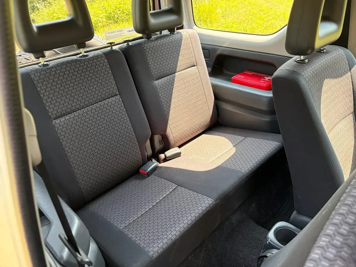 Gebraucht Suzuki Jimny 86 PS (63 kW) 2012 Silber SUV