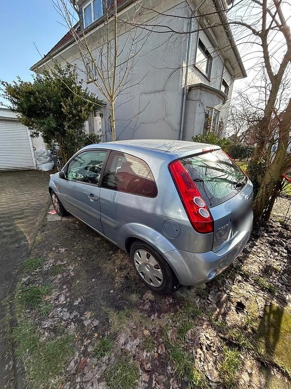 Gebraucht Ford Fiesta 70 PS (51 kW) 2007 Andere farben Kleinwagen