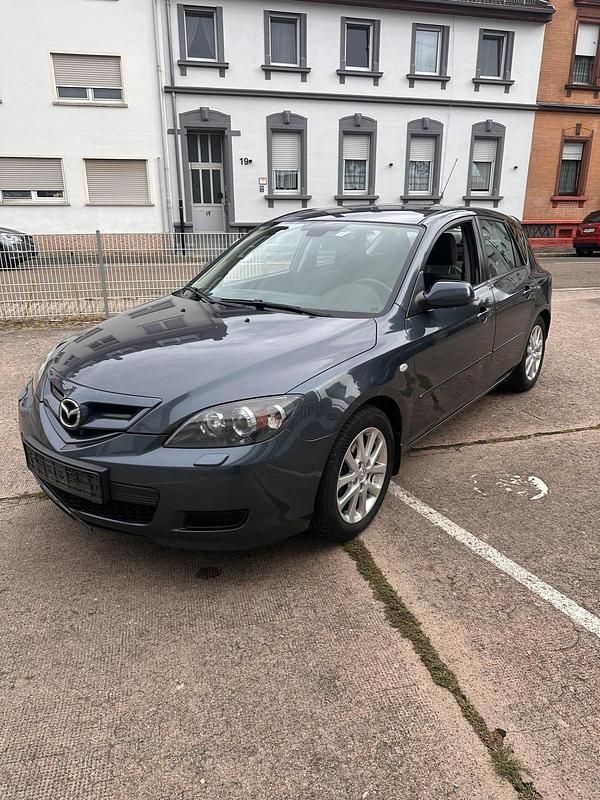 Grau Gebraucht 2008 Mazda 3 Kleinwagen | 1.999 € (Fairer Preis) - Bild 1/4