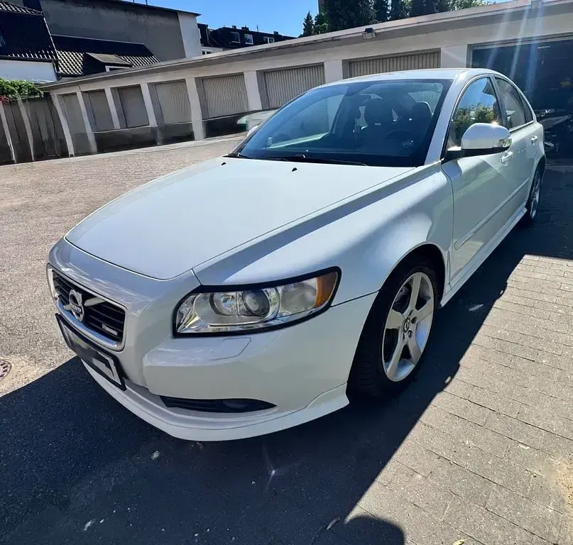 Gebraucht Volvo S40 R-Design 150 PS (110 kW) 2010 Weiß Limousine
