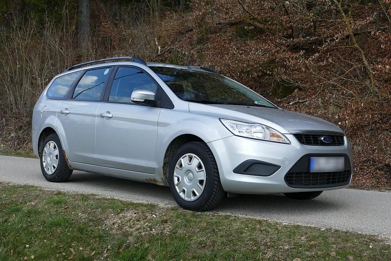 Gebraucht Ford Focus 101 PS (74 kW) 2008 Silber Kombi