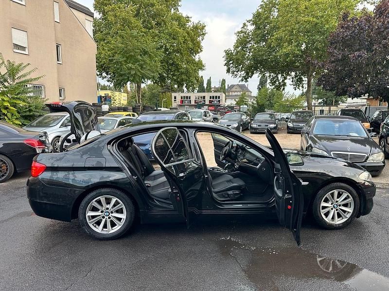 Schwarz Gebraucht 2013 BMW 520 Sport Line Limousine | 10.400 € (Guter Preis) - Bild 1/4
