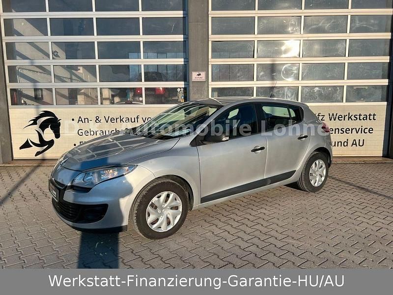 Gebraucht Renault Mégane 101 PS (74 kW) 2013 Silber Limousine