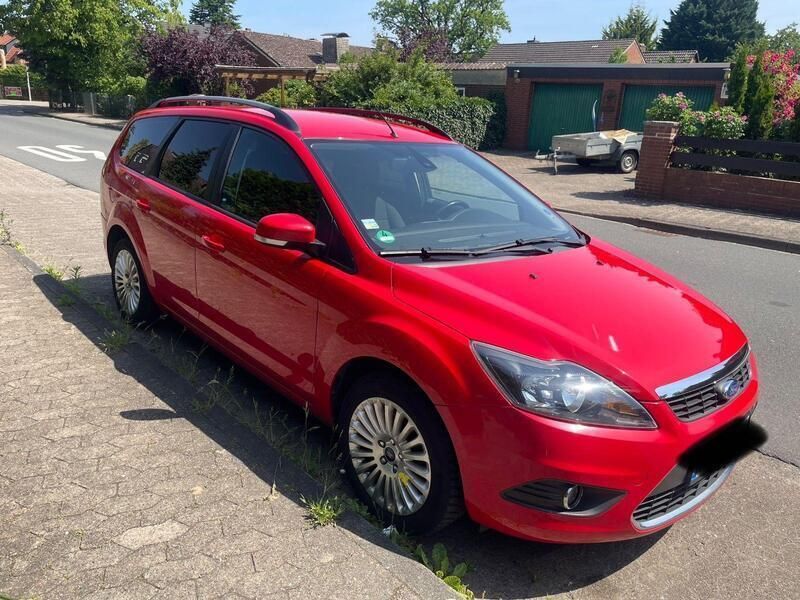 Gebraucht Ford Focus Titanium 136 PS (100 kW) 2009 Rot Kombi