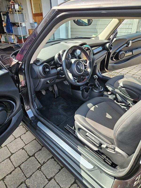 Second-hand Mini ONE 102 CP (75 kW) 2016 Maro Hatchback