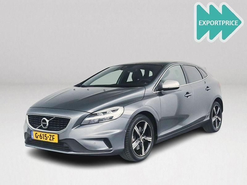 Grau Gebraucht 2020 Volvo V40 Kombi | 19.738 € - Bild 1/4