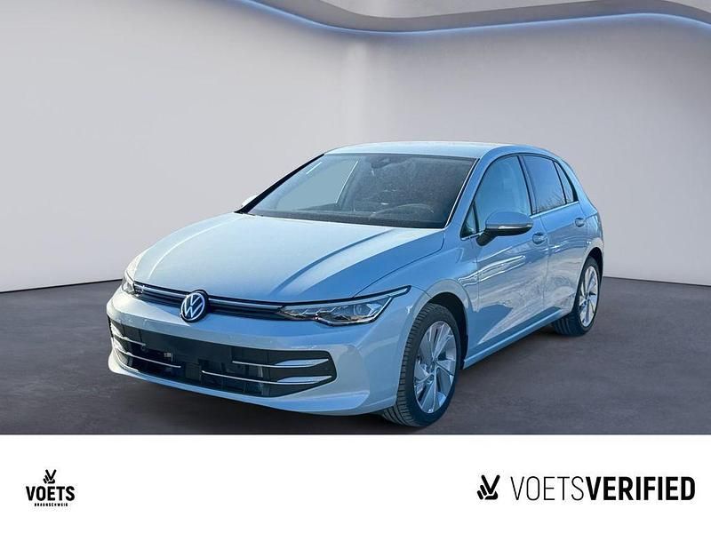 Crystal ice blue metallic Gebraucht 2025 VW Golf VIII Style Limousine | 28.980 € (Etwas zu teuer) - Bild 1/4