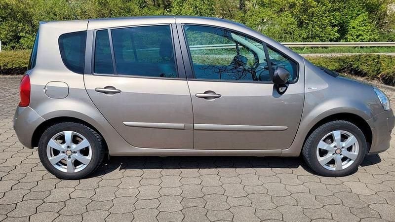 Gebraucht Renault Grand Modus Night&Day 88 PS (64 kW) 2012 Beige Van / Kleinbus