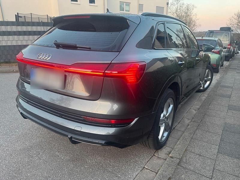 Gebraucht Audi e-tron S-Line 230 kW (313 PS) 2021 Grau SUV