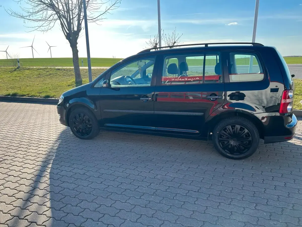Gebraucht VW Touran Conceptline 105 PS (77 kW) 2008 Schwarz Van / Kleinbus