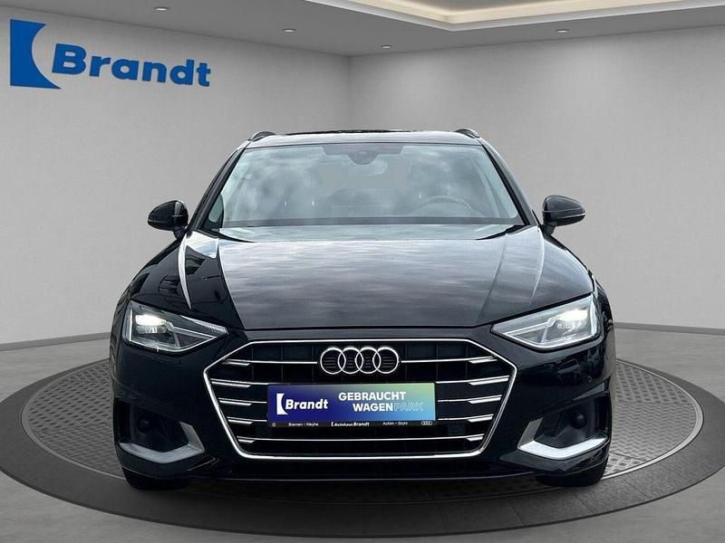 Gebraucht Audi A4 Advanced 163 PS (119 kW) 2022 Brillantschwarz Kombi