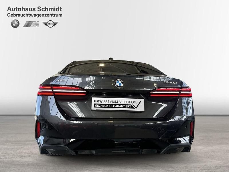 Gebraucht BMW 520 Performance 197 PS (144 kW) 2025 Sophistograu brillanteffekt Limousine