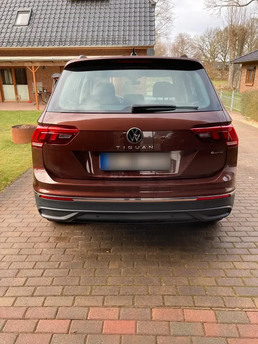 Gebraucht VW Tiguan Life 150 PS (110 kW) 2022 Braun SUV