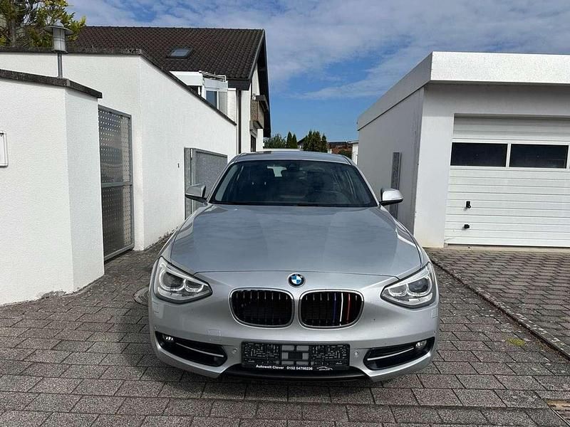 Glaciersilber metallic Gebraucht 2013 BMW 125 Sport Line Kleinwagen | 9.499 € (Guter Preis) - Bild 1/4