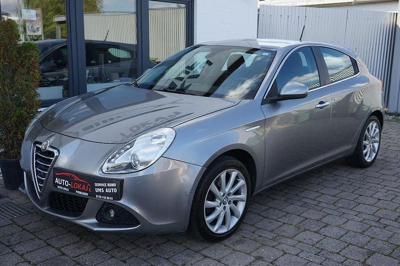 Andere Gebraucht 2010 Alfa Romeo Giulietta Turismo Limousine | 3.700 € - Bild 1/4